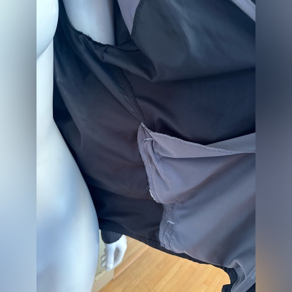 Georgian College Under Armour Shell jacket(unisex) - Picture 7 of 10